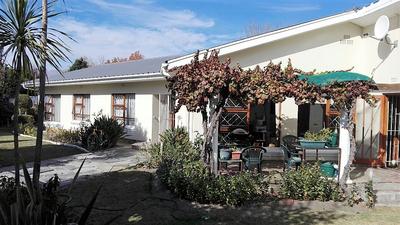 House For Sale in Ceres, Ceres
