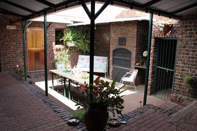 House For Sale in Prince Alfred Hamlet, Prince Alfred Hamlet