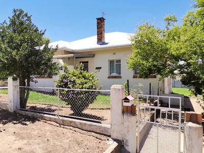 House For Sale in Prince Alfred Hamlet, Prince Alfred Hamlet
