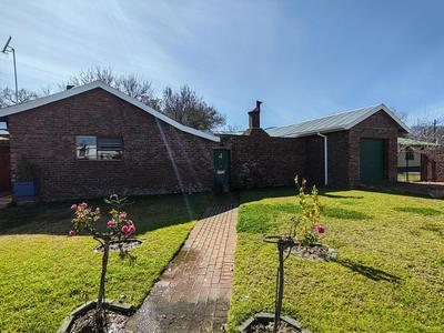 House For Sale in Prince Alfred Hamlet, Prince Alfred Hamlet